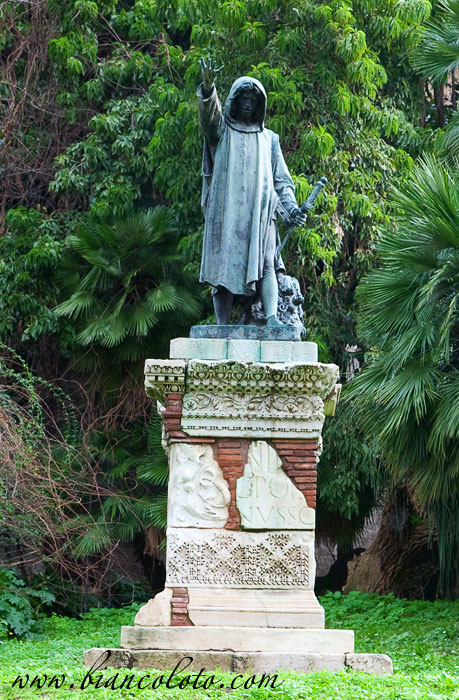 статуя Кола ди Риенца, Рим, Италия